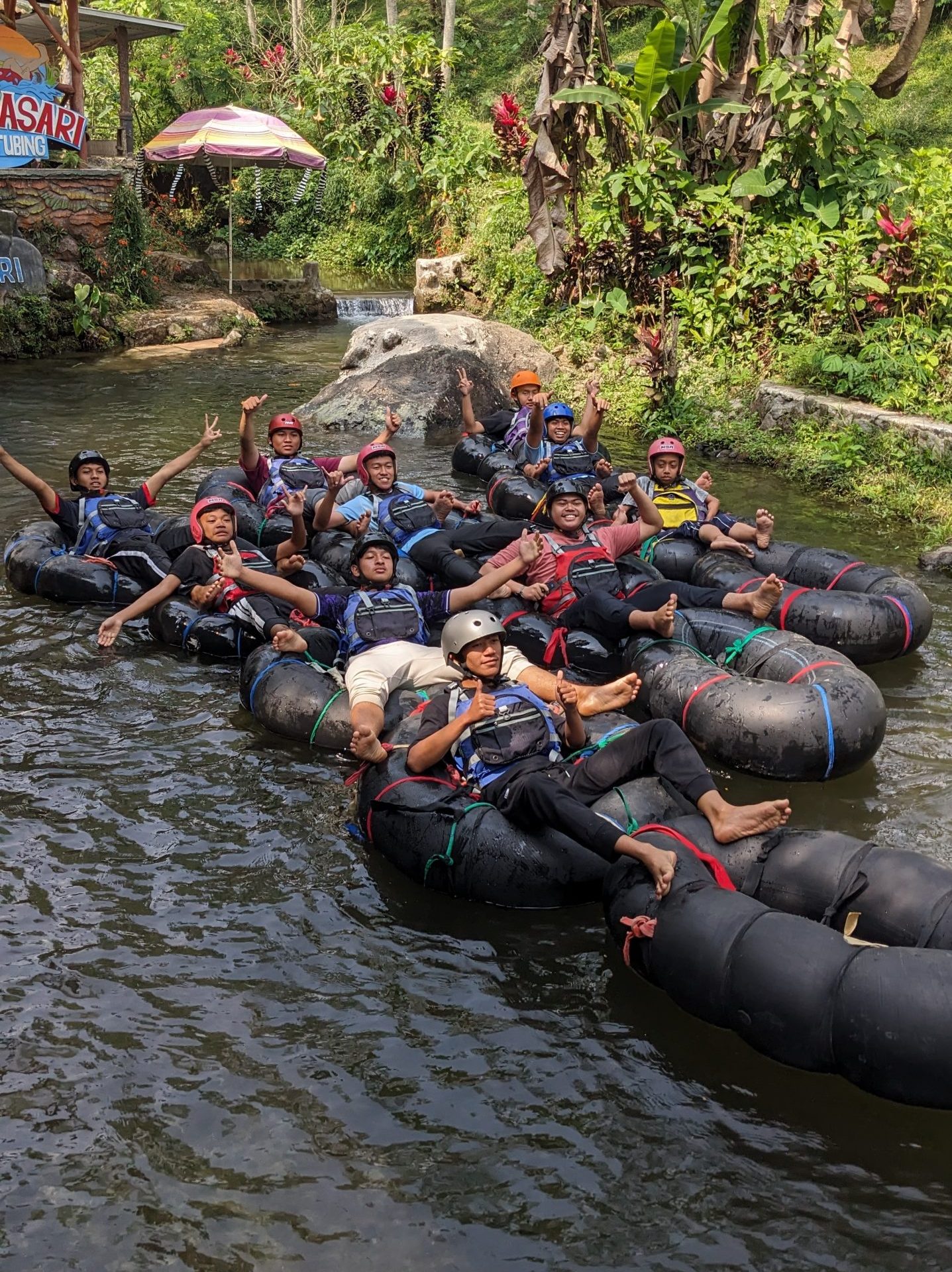 Ekskul Tubing