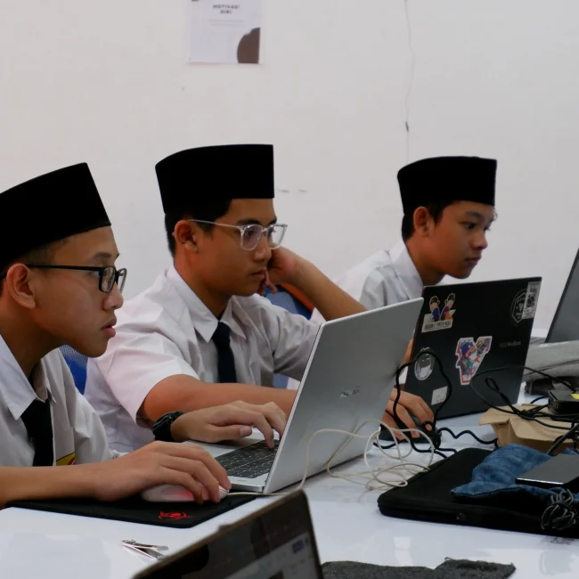 Mengapa memilih IDN Boarding School