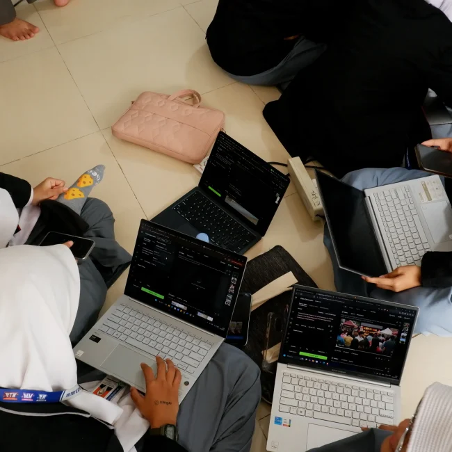 Santri IDN belajar jadi content creator di sekolah IT