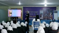 Santri IDN belajar jadi content creator di sekolah IT