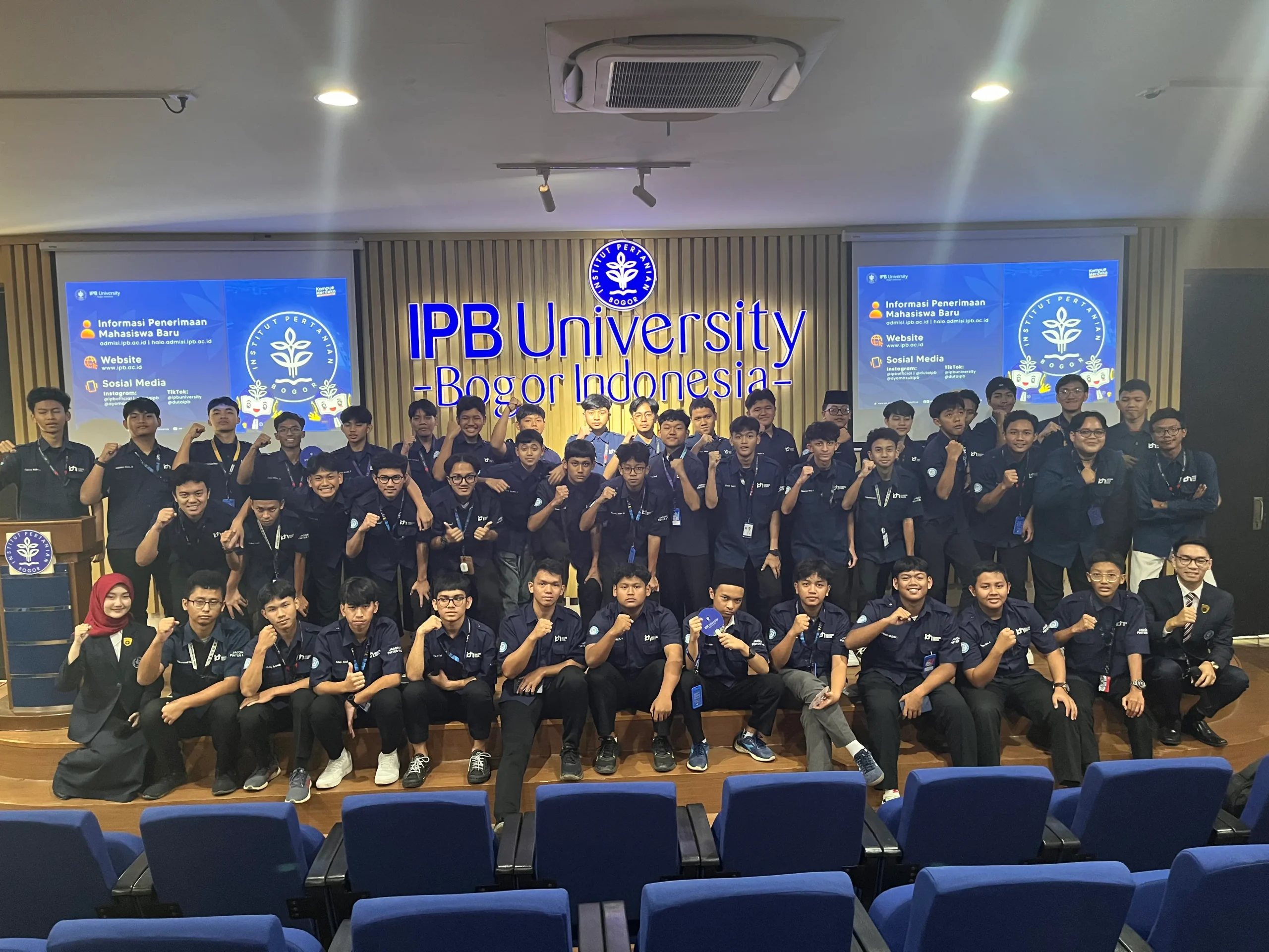 IDN Boarding School Sentul Sukseskan Campus Tour ke IPB
