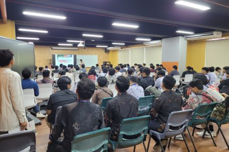 Santri SMK IDN dari jurusan IT (TKJ, RPL, DKV) keliling 3 negara dalam program terbaik di IDN Boarding School: IDN Backpacker