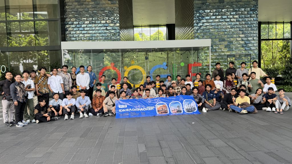 Santri SMK IDN dari jurusan IT (TKJ, RPL, DKV) keliling 3 negara dalam program terbaik di IDN Boarding School: IDN Backpacker