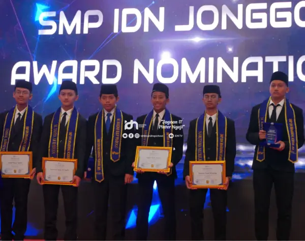 alumni IDN Boarding School