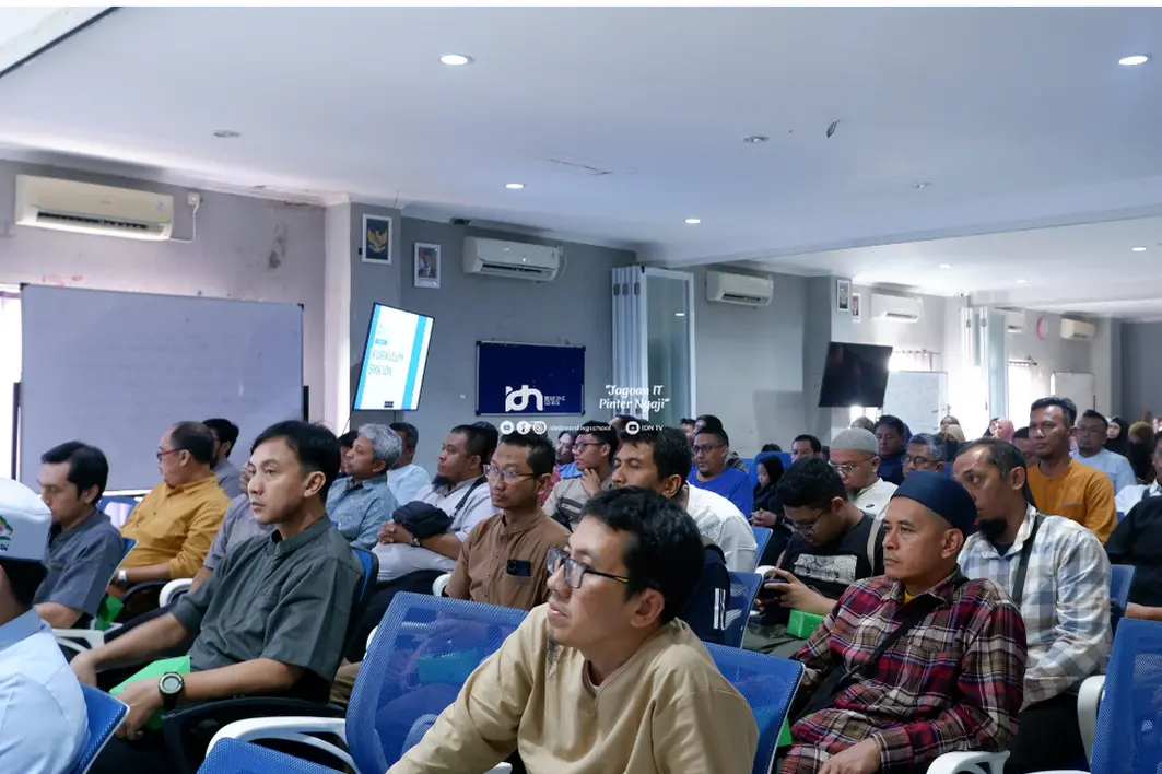 Pertemuan orang tua dan siswa baru IDN