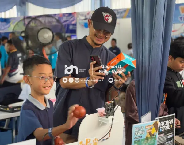 keseruan anak dan ayah di idn open house 2025