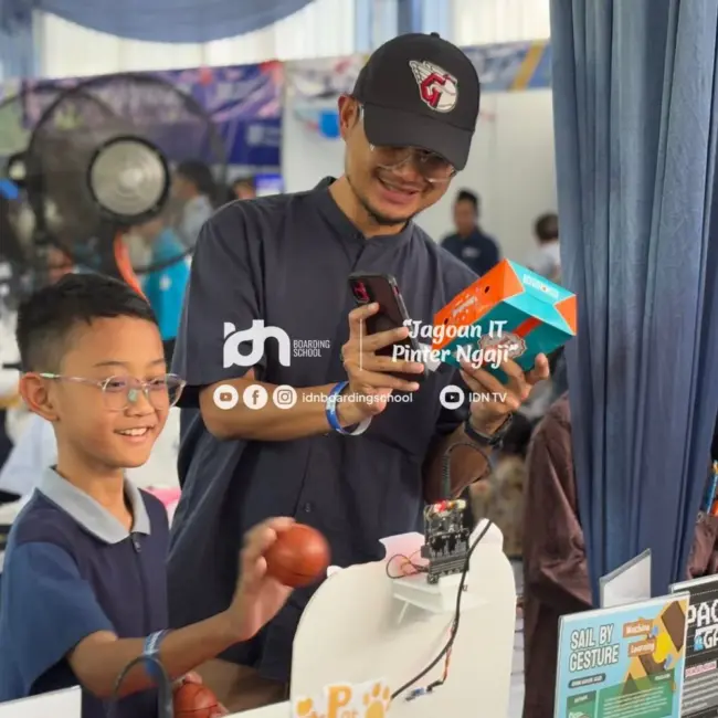 keseruan anak dan ayah di idn open house 2025