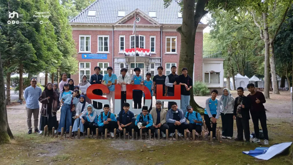 potret siswa sekolah it terjun ke masyarakat di solo3 scaled