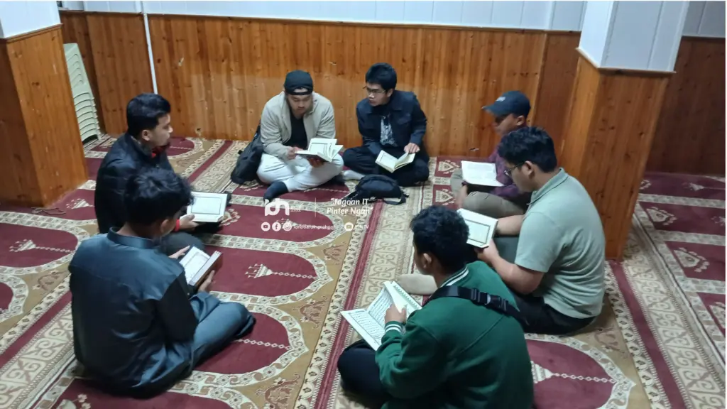 sekolah teknologi dan tahfidz di luar negeri