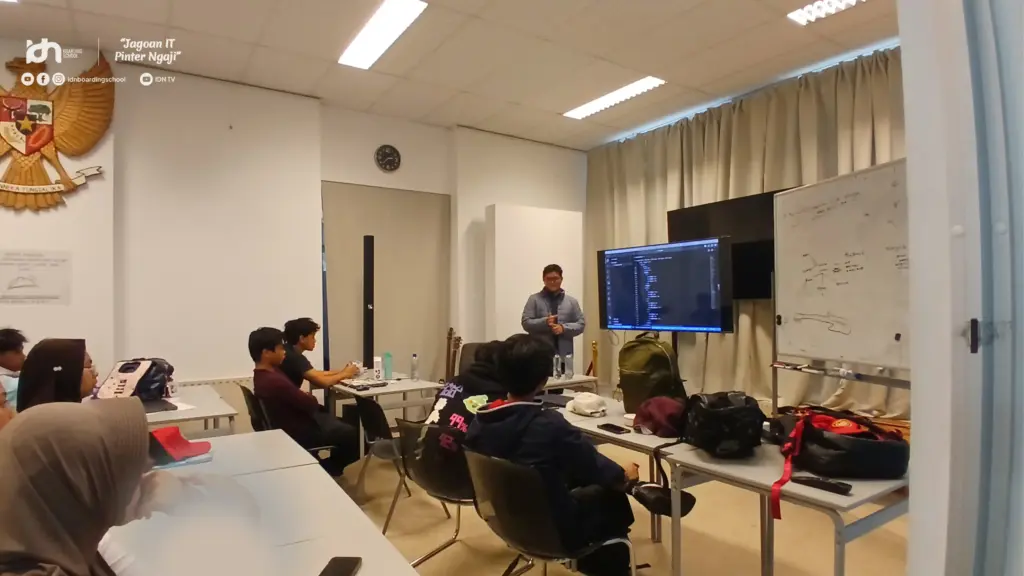 suasana mengajar coding di belanda
