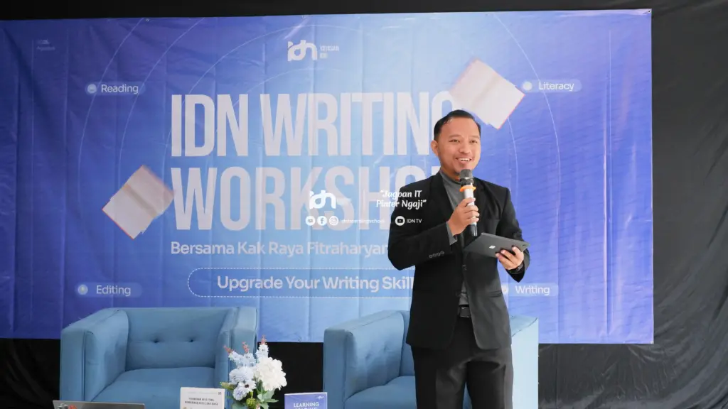 kelas menulis di idn boarding school scaled