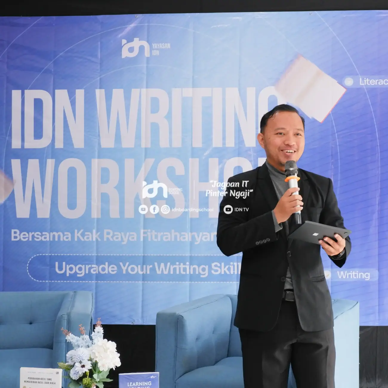 kelas menulis di idn boarding school scaled