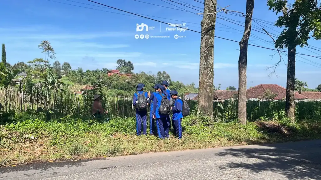 siswa sekolah islami terbaik wawancarai warga solo