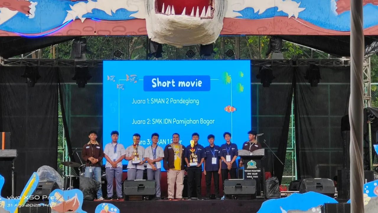 Santri SMK IDN Boarding School Pamijahan Juara 2 Short Movie Flight 225