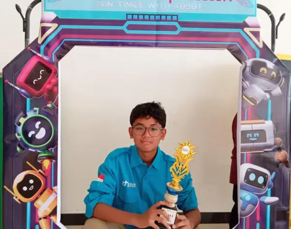 Santri SMP IDN Jonggol raih Juara 2 Robot Soccer 1Kg di Kidofun Robotic Competition 2025