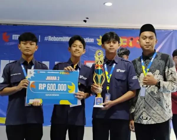 Santri SMK IDN Pamijahan meraih Juara 2 UI/UX di IT Fest Reborn 2025