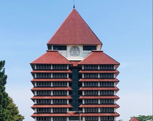 Gedung Rektorat UI Top 3 Universitas Terbaik Indonesia