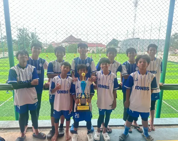 Tim Mini Soccer SMP IDN Boarding School Pamijahan raih Juara 3