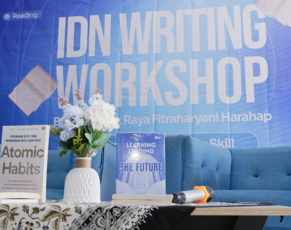 cegah brain rot dengan membaca buku dan menulis