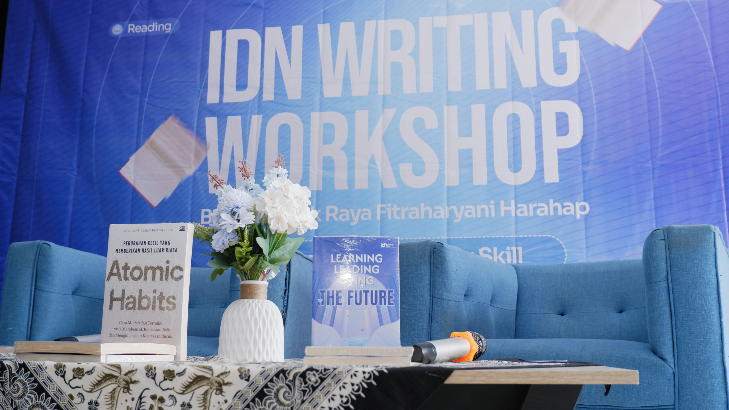 cegah brain rot dengan membaca buku dan menulis