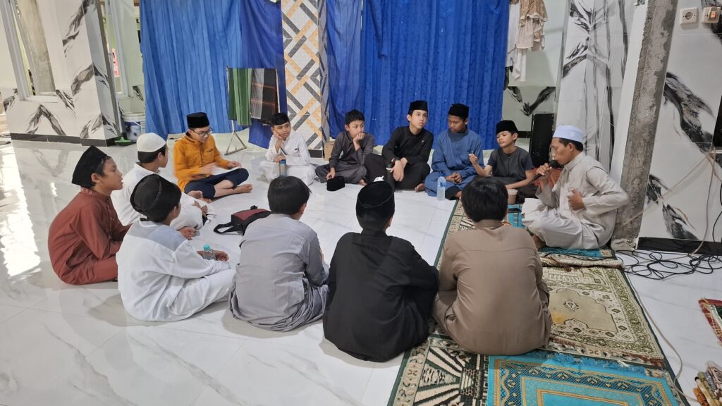 IDN Jonggol Buka Puasa Bersama Warga Desa Sukanegara