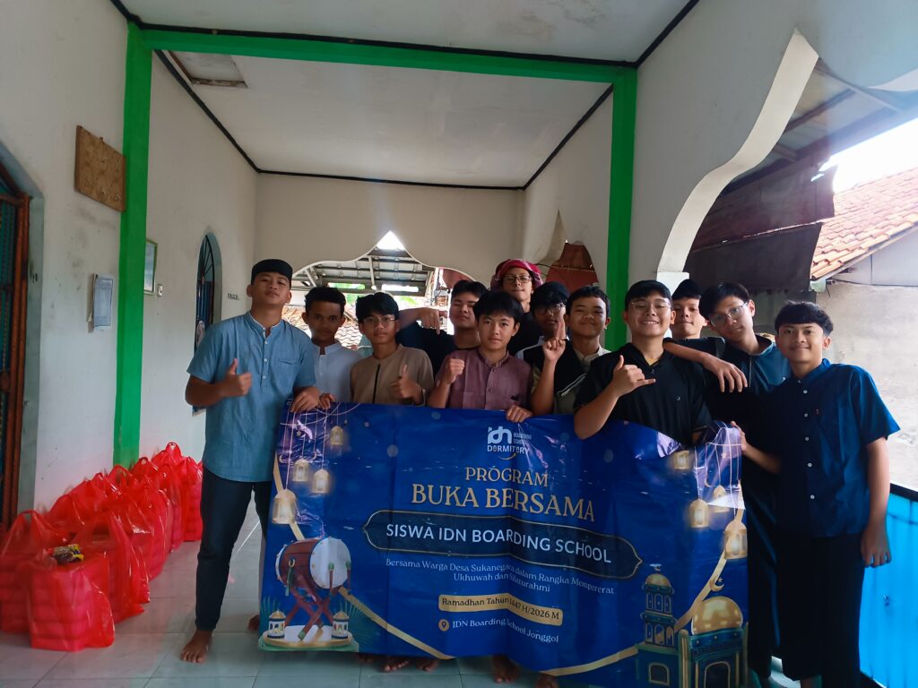 IDN Jonggol Buka Puasa Bersama Warga Desa Sukanegara