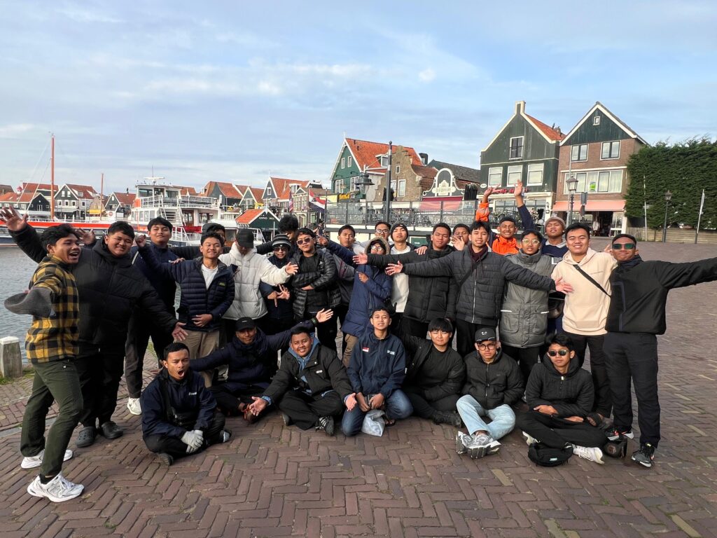 IDN Backpacker Belanda