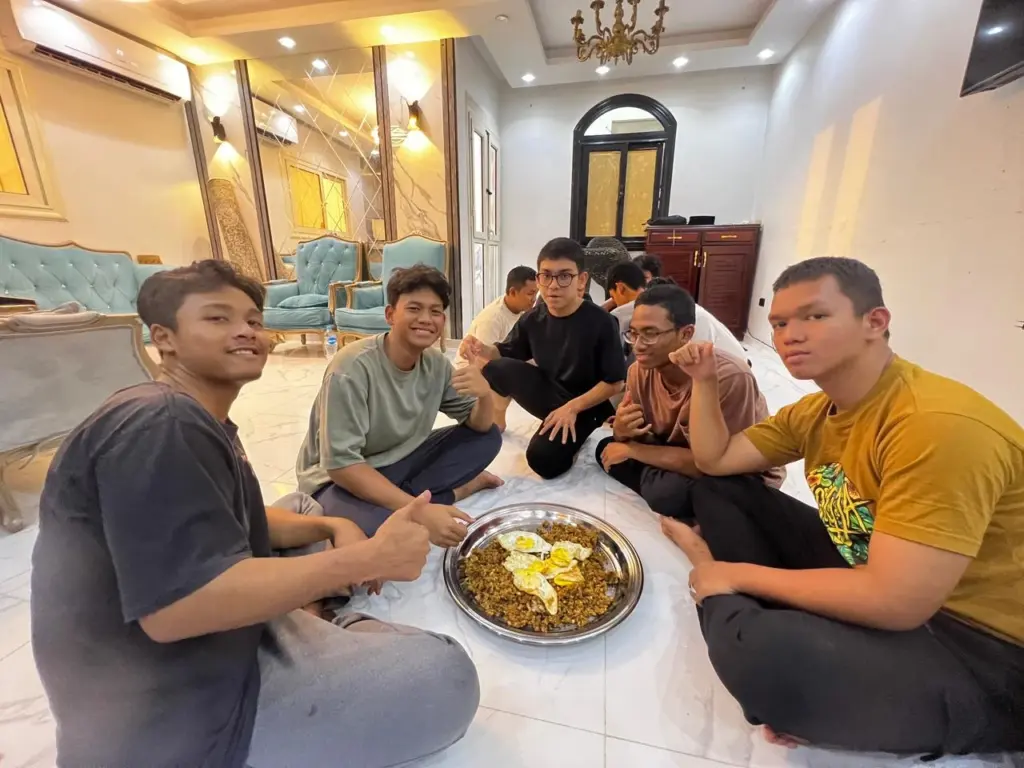 IDN Backpacker School momen makan dan kebersamaan