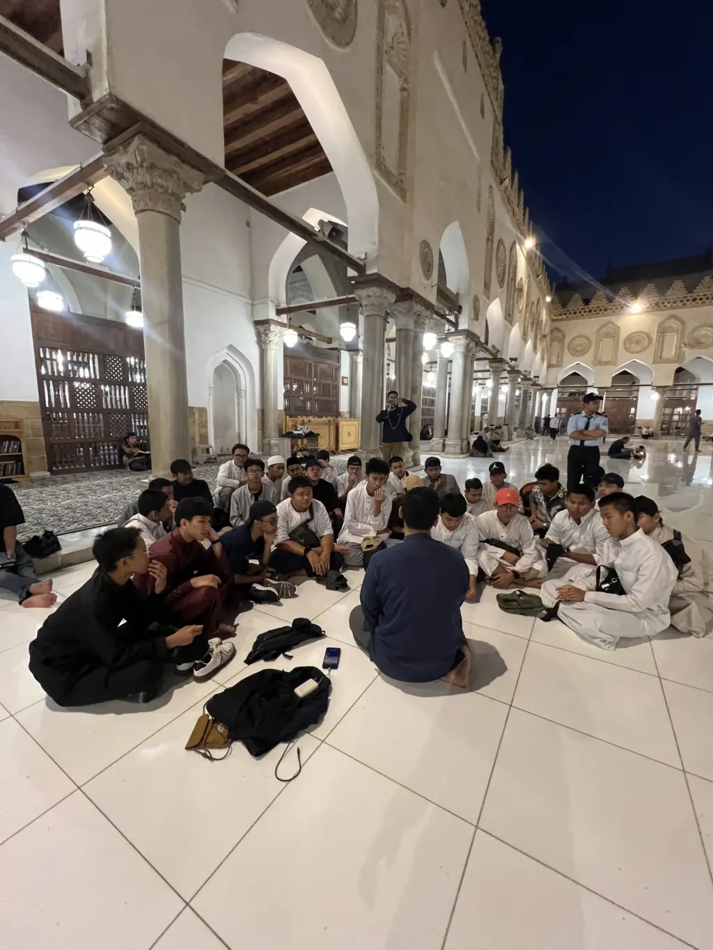 IDN Backpacker sekolah sampai halaqah di Mesir
