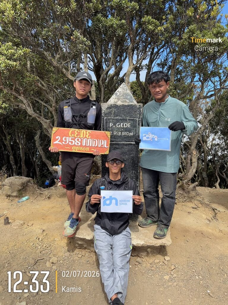 IDN Puncak tertinggi Jawa